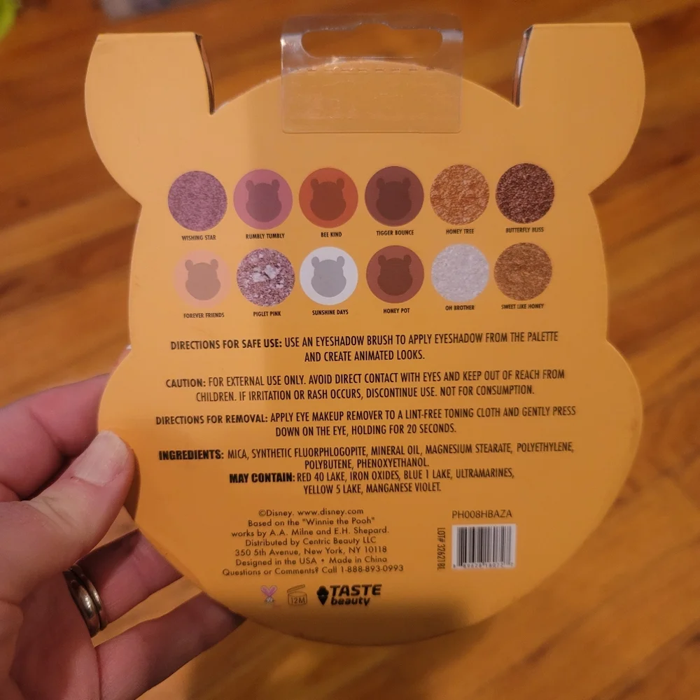 New Taste Winnie the Pooh Eyeshadow Palette